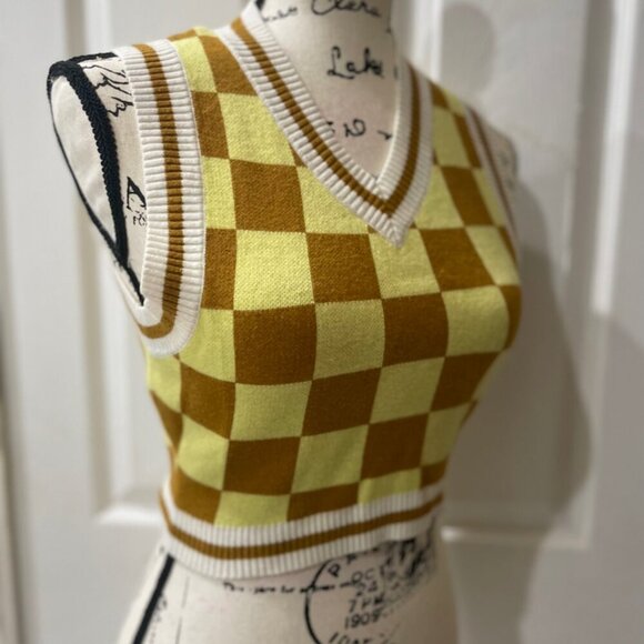 URBAN OUTFITTERS VEST CHECKERED CROPPED KNITTED SZ S YELLOW/BROWN KAWAII PREPPY - Picture 15 of 16